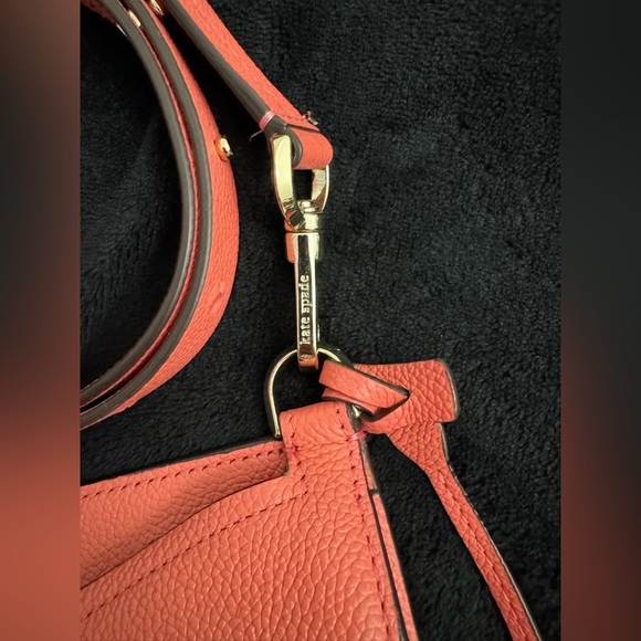 Kate Spade Coral Crossbody purse - Picture 4 of 11